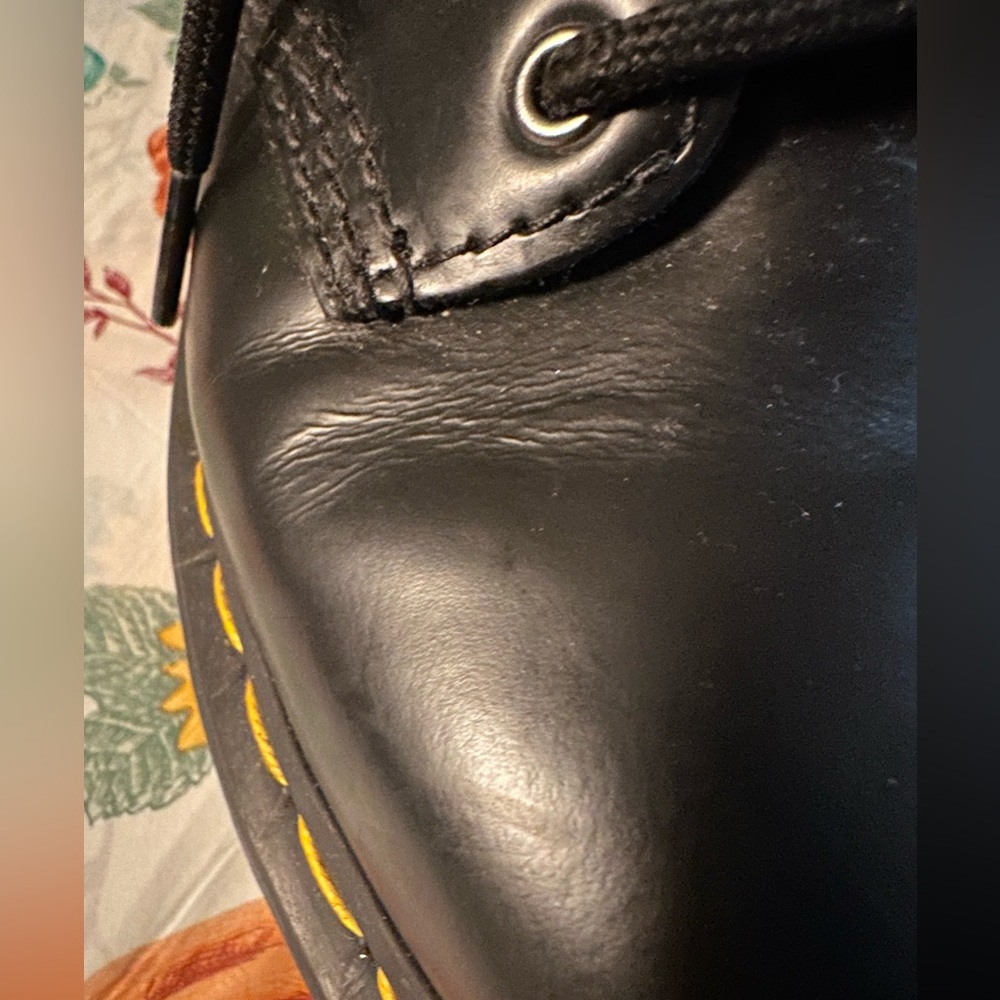 DR MARTENS 8053 Black Shiny Leather Platform Casual Shoes Size 6 LNC EUC - Picture 12 of 12